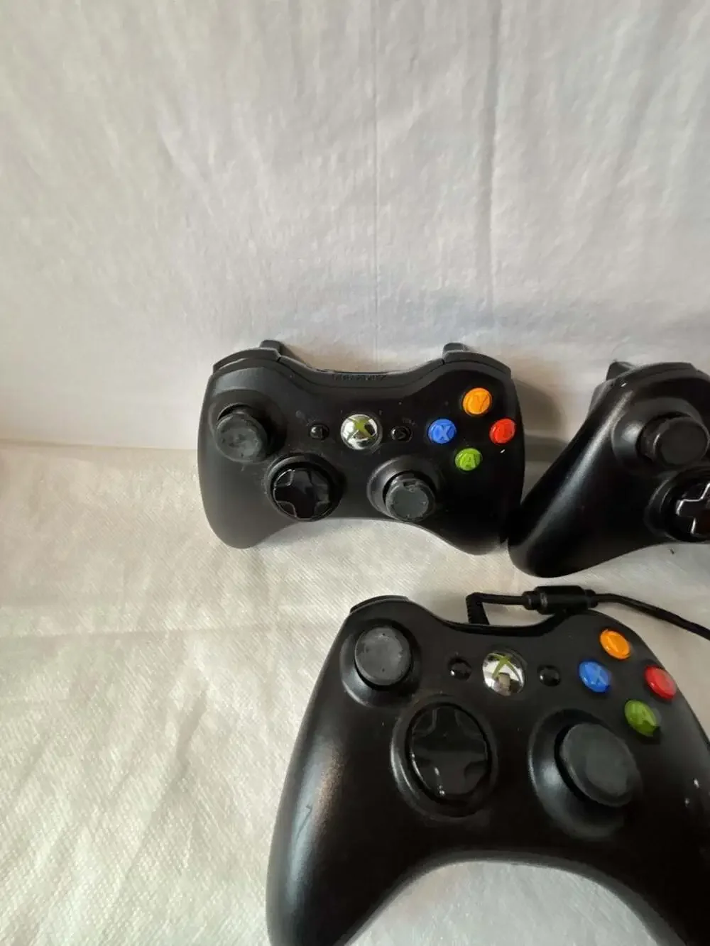 Lot of 3 Microsoft Xbox 360 Black Controllers (2 Wireless, 1 Wired)